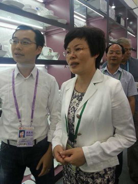 我公司于2013年10月23日—2013年10月27日參加第114屆中國(guó)進(jìn)出口商品交易會(huì)（廣交會(huì)）。廣交會(huì)期間，玉林市副市長(zhǎng)邱德奎、北流市市委書(shū)記呂劍楓等領(lǐng)導(dǎo)親臨我司展館視察、指導(dǎo)工作。此次廣交會(huì)我司成交金額約1200萬(wàn)美元。