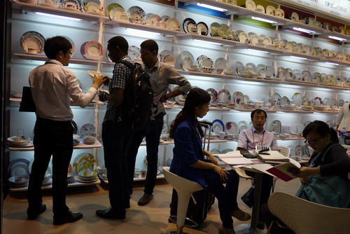 仲禮公司參加第115屆廣交會(huì)現(xiàn)場圖片。