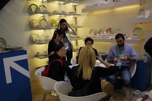 仲禮公司參加第115屆廣交會(huì)現(xiàn)場圖片。