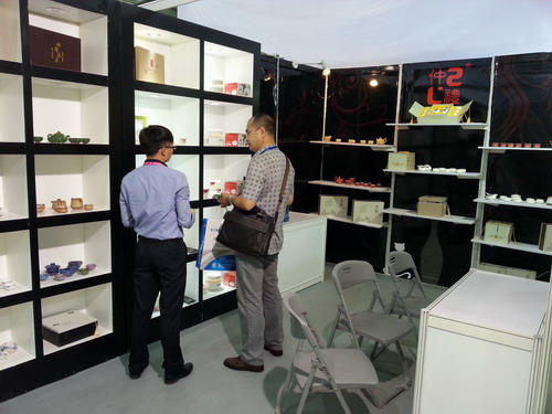 仲禮公司參加上海國(guó)際尚品家居及室內(nèi)裝飾展覽會(huì)。