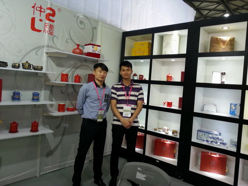 仲禮公司參加上海國(guó)際尚品家居及室內(nèi)裝飾展覽會(huì)。