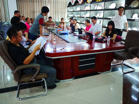 2014年8月28日玉林市第二屆市長(zhǎng)質(zhì)量獎(jiǎng)專家評(píng)審組對(duì)我公司進(jìn)行現(xiàn)場(chǎng)評(píng)審。