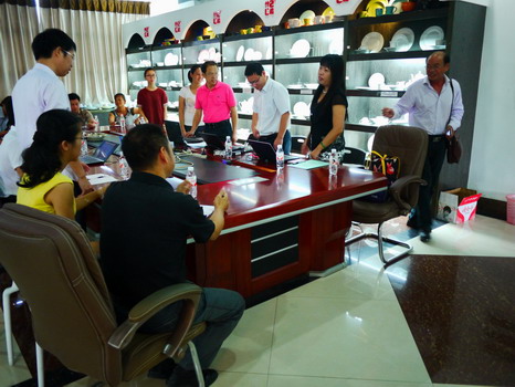 2014年8月28日玉林市第二屆市長(zhǎng)質(zhì)量獎(jiǎng)專家評(píng)審組對(duì)我公司進(jìn)行現(xiàn)場(chǎng)評(píng)審。