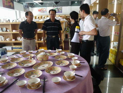 2014年10月10日廣西自治區(qū)政協(xié)磨長(zhǎng)英副主席率自治區(qū)政協(xié)委員視察