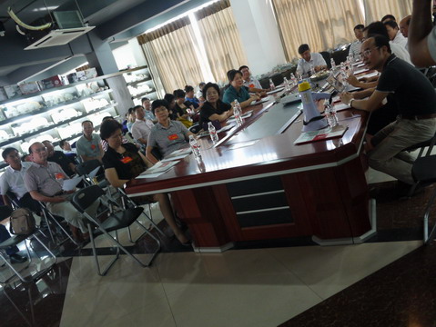 2014年10月10日廣西自治區(qū)政協(xié)磨長(zhǎng)英副主席率自治區(qū)政協(xié)委員視察