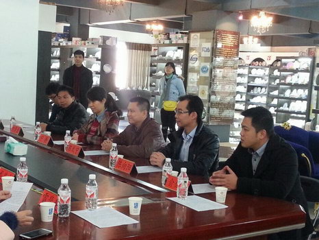 2015年元月8日共青團(tuán)玉林市委書記陳天宇、共青團(tuán)防城港市委書記李泰霖一行到我公司進(jìn)行調(diào)研