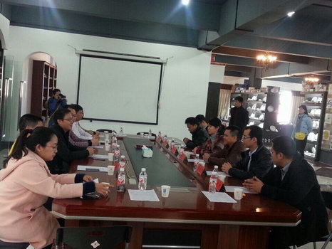 2015年元月8日共青團(tuán)玉林市委書記陳天宇、共青團(tuán)防城港市委書記李泰霖一行到我公司進(jìn)行調(diào)研