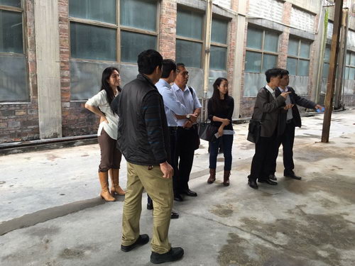 2015年3月17日馬來西亞投資發(fā)展局魯立山投資領(lǐng)事一行到我公司考察，公司總經(jīng)理陳向陽及總監(jiān)易妍籽等高層領(lǐng)導(dǎo)介紹了公司的生產(chǎn)經(jīng)營情況，并就與馬方合作的項目進行了詳談。