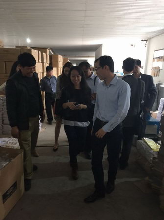 2015年3月17日馬來西亞投資發(fā)展局魯立山投資領(lǐng)事一行到我公司考察，公司總經(jīng)理陳向陽及總監(jiān)易妍籽等高層領(lǐng)導(dǎo)介紹了公司的生產(chǎn)經(jīng)營情況，并就與馬方合作的項目進行了詳談。