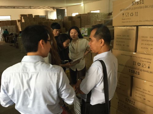 2015年3月17日馬來西亞投資發(fā)展局魯立山投資領(lǐng)事一行到我公司考察，公司總經(jīng)理陳向陽及總監(jiān)易妍籽等高層領(lǐng)導(dǎo)介紹了公司的生產(chǎn)經(jīng)營情況，并就與馬方合作的項目進行了詳談。