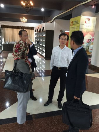 2015年4月27日，馬來(lái)西亞投資發(fā)展局Nurullydia Ahmad ，莉迪亞一行到我公司考察指導(dǎo)。