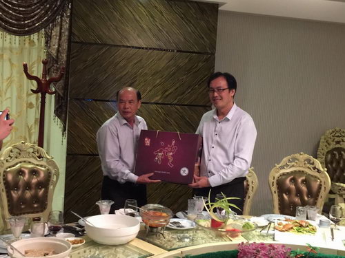 2015年4月27日，馬來(lái)西亞投資發(fā)展局Nurullydia Ahmad ，莉迪亞一行到我公司考察指導(dǎo)。