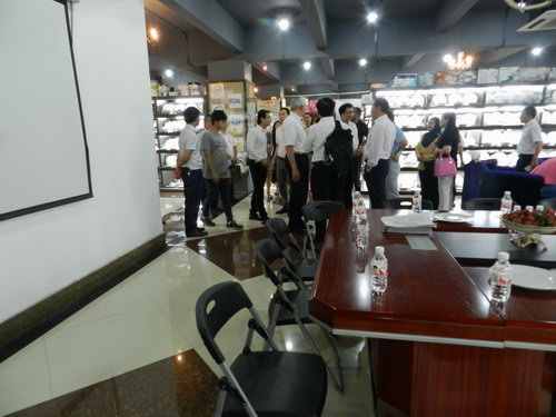 馬來西亞東海岸經(jīng)濟特區(qū)發(fā)展理事會執(zhí)行總裁艾薩一行到我公司考察。