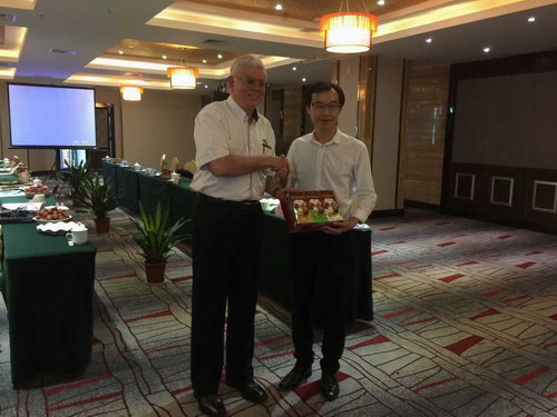 馬來西亞東海岸經(jīng)濟特區(qū)發(fā)展理事會執(zhí)行總裁艾薩一行到我公司考察。