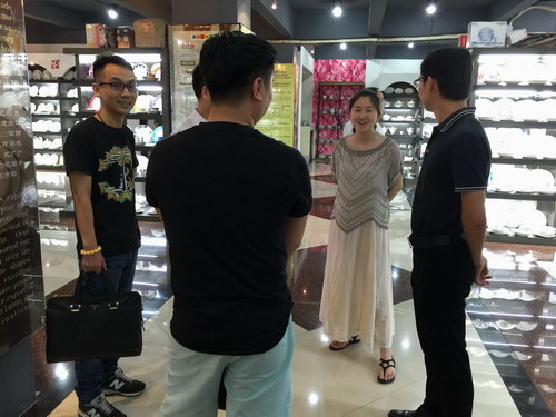 2015年7月22日，我公司舉辦“青春之歌 留學創(chuàng)業(yè)沙龍”系列聯(lián)誼活動