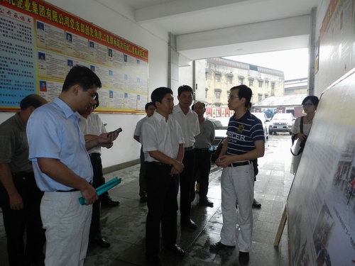 2012年8月8日上午，共青團廣西區(qū)委書記白松濤一行在玉林市委副書記陳延國、北流市委書記李玉振的陪同下，深入我公司調(diào)研青年就業(yè)創(chuàng)業(yè)和兩新組織團建等工作。
